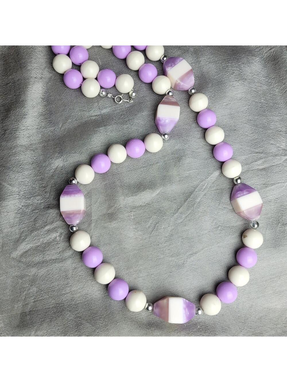 Lavendar and White Beaded Necklace 31"